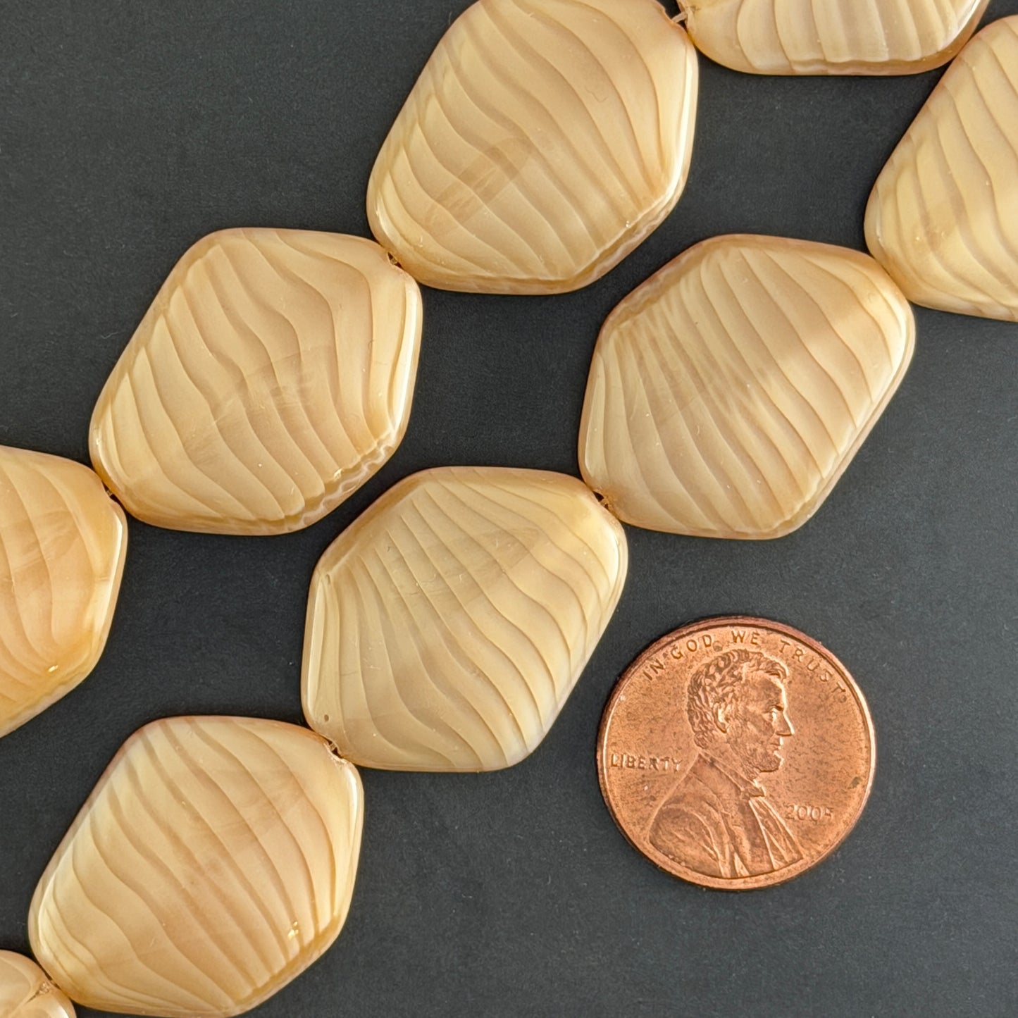 Large Irregular Flat Diamond Light Caramel Tan