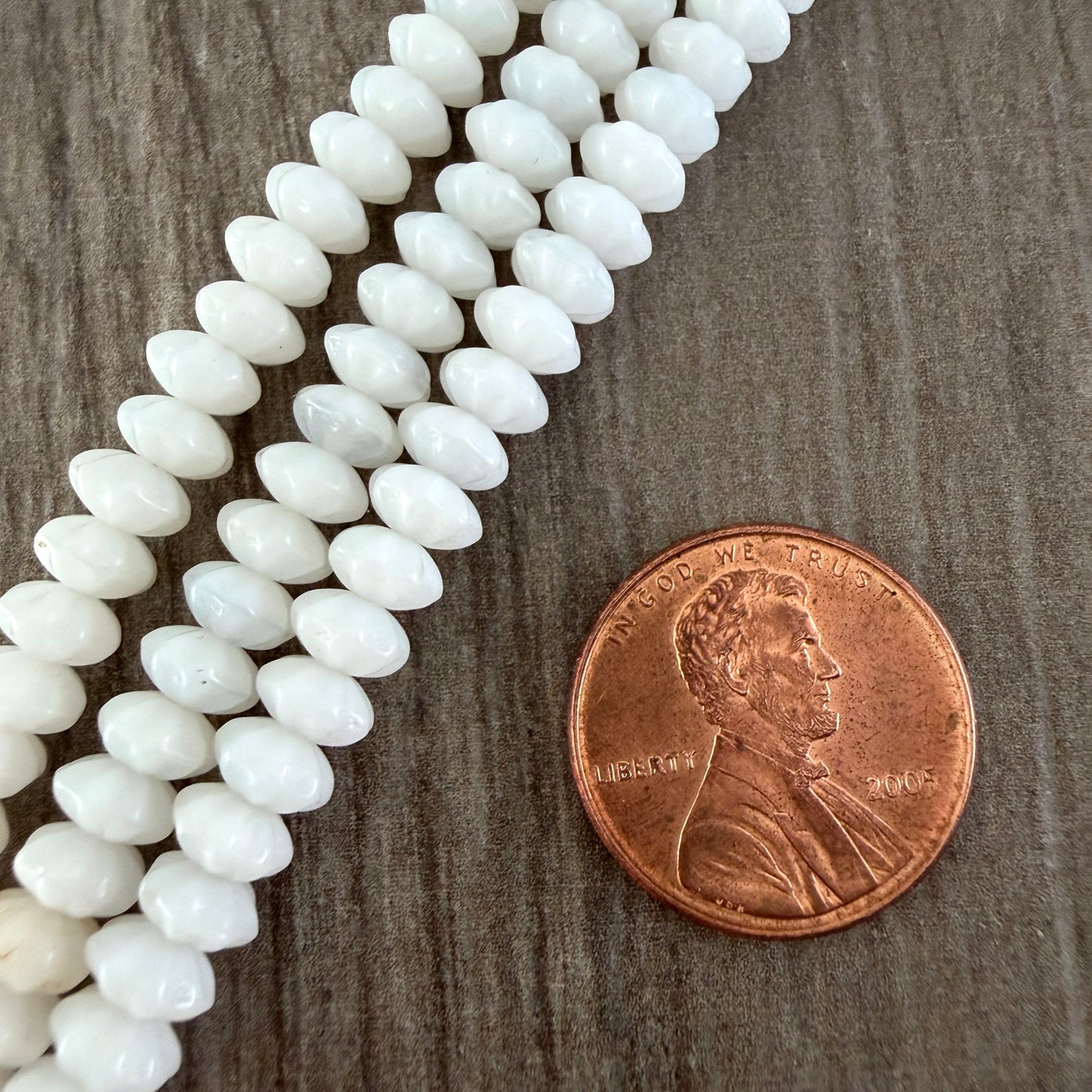 White Daisy Spacer 3mm