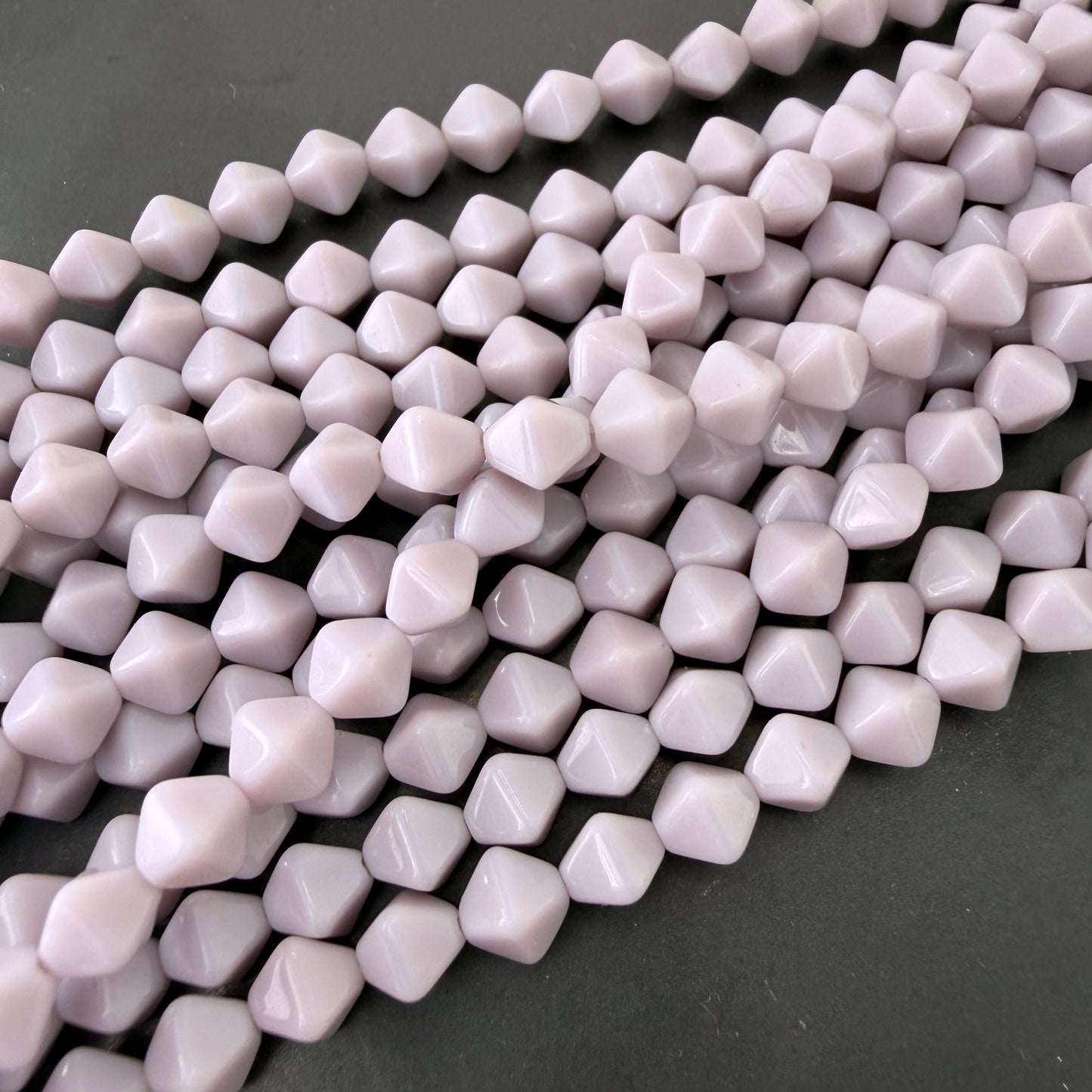 Light Purple 6mm Bicone