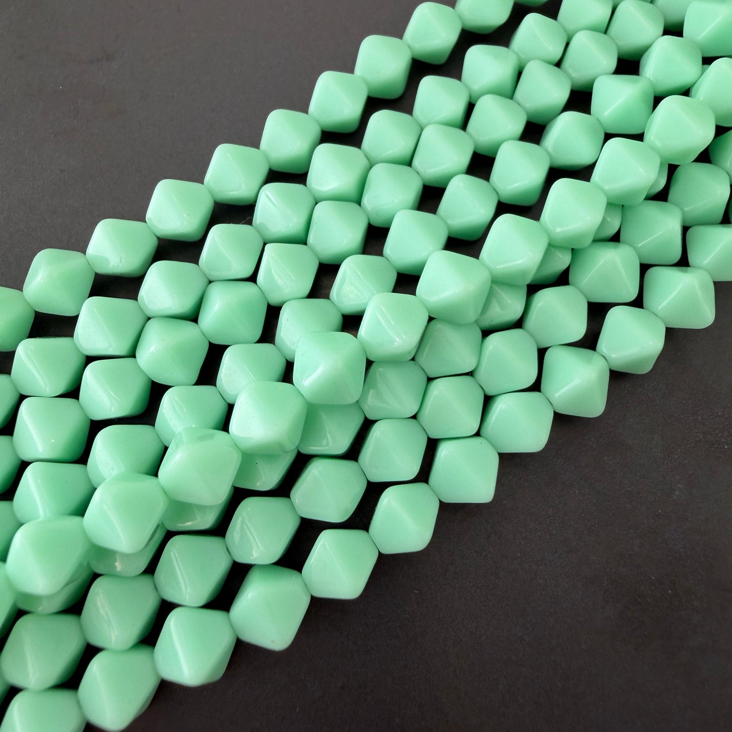 Mint 6mm Bicone