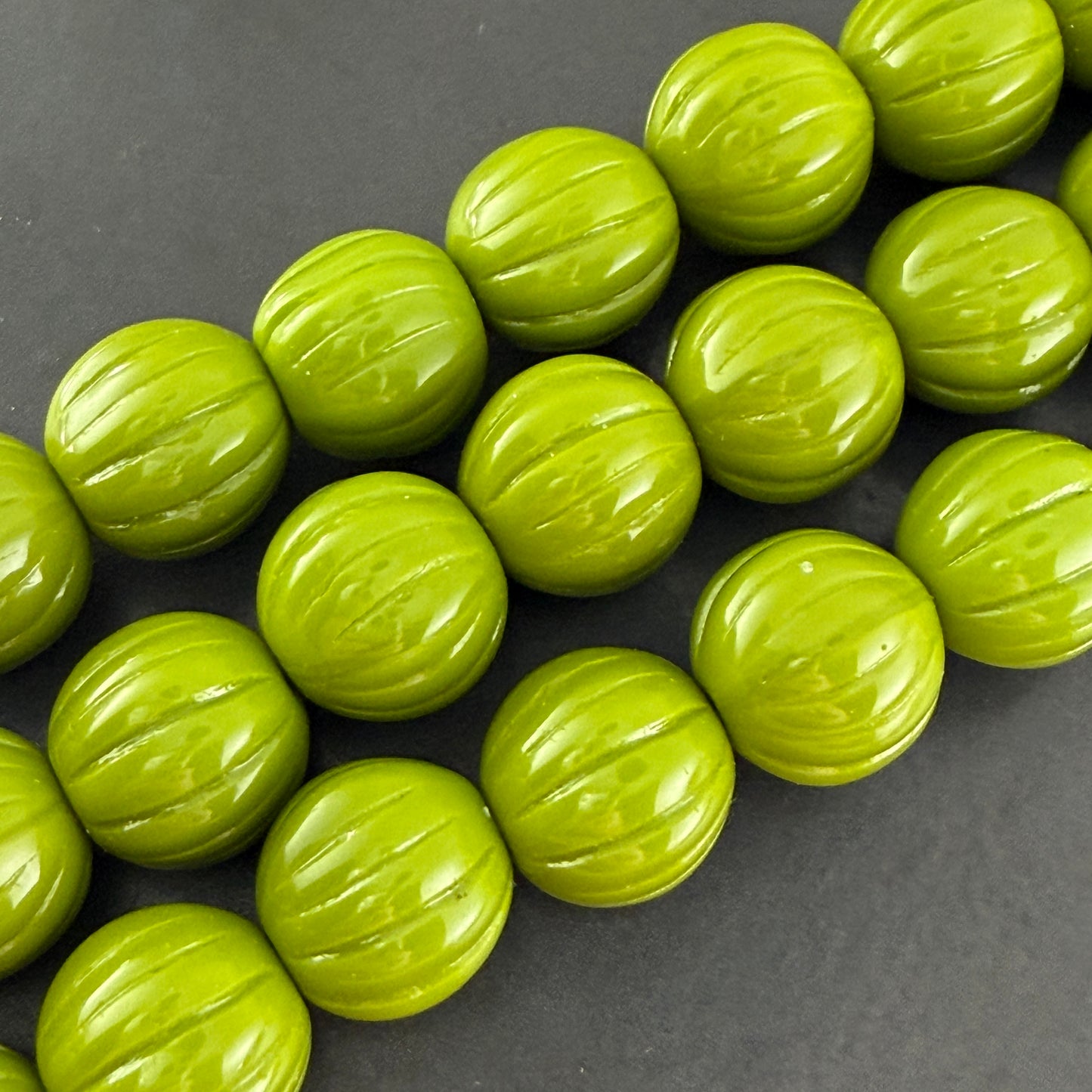 Avocado Melon Bead, 10mm, 15 Beads