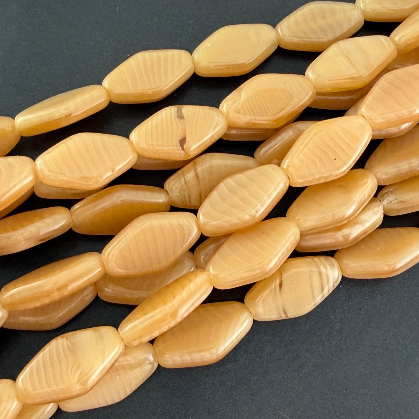 Butterscotch Beige/Crystal Flat Diamond, 12mm, 16 Beads
