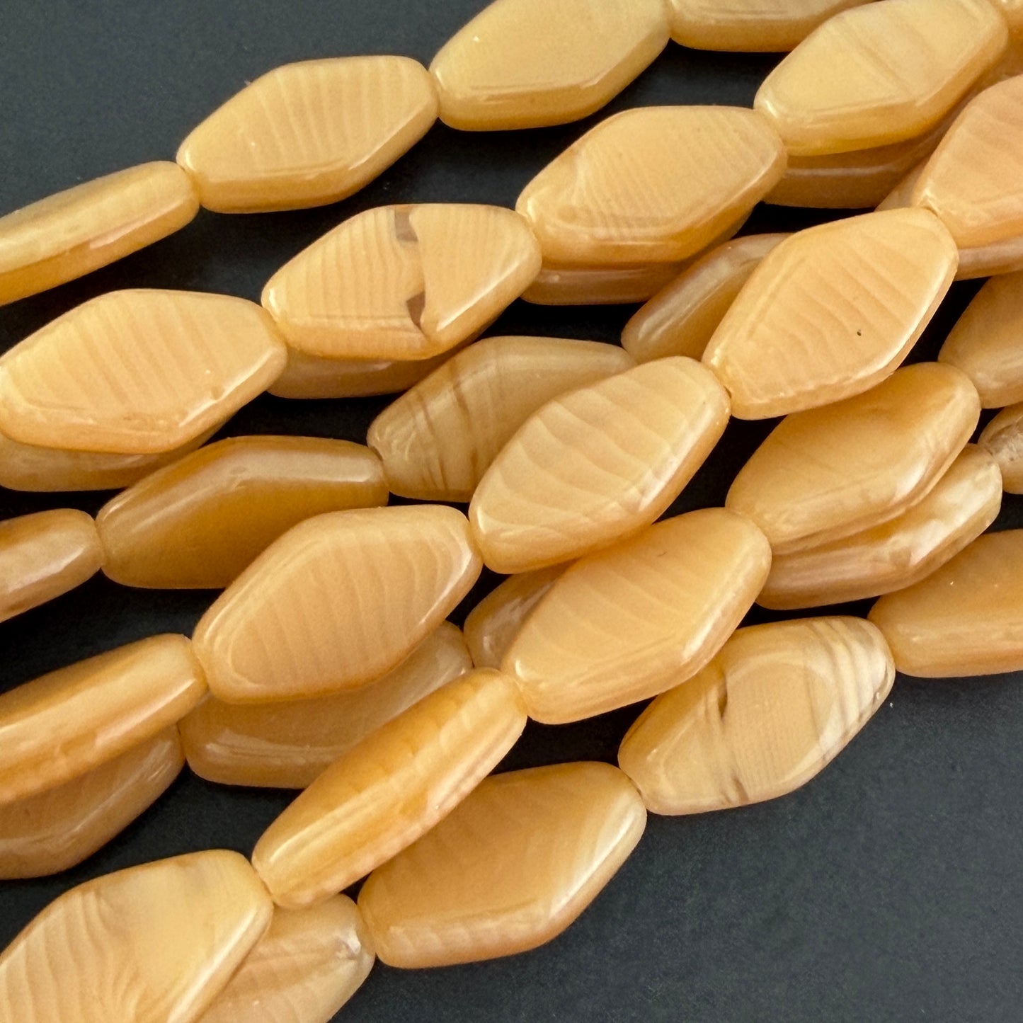 Butterscotch Beige/Crystal Flat Diamond, 12mm, 16 Beads