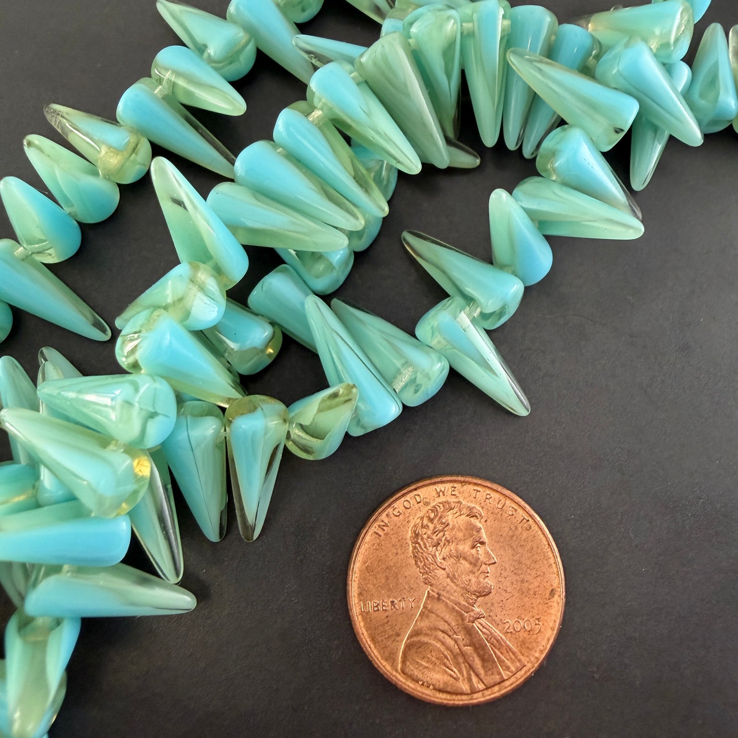 Light Blue/Transparent Light Yellow Spike 5mm x 13mm
