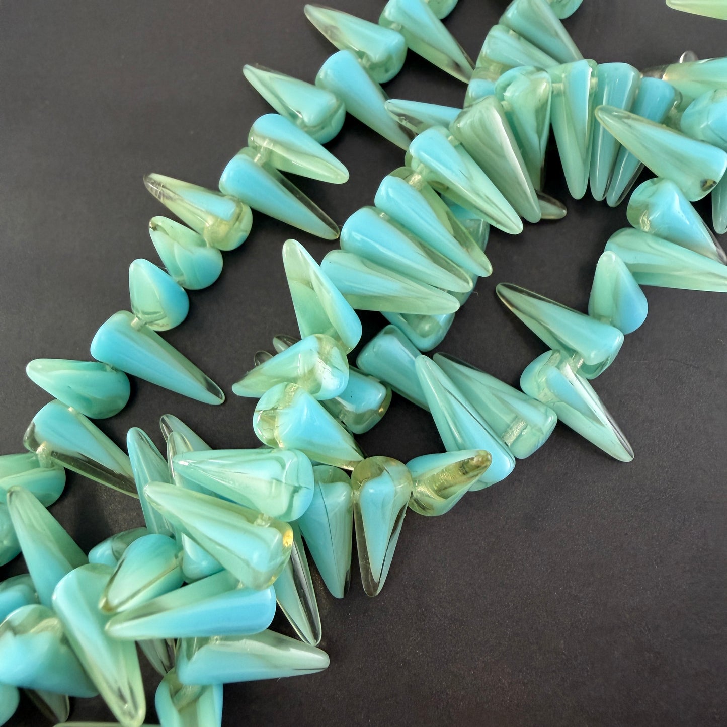 Light Blue/Transparent Light Yellow Spike 5mm x 13mm