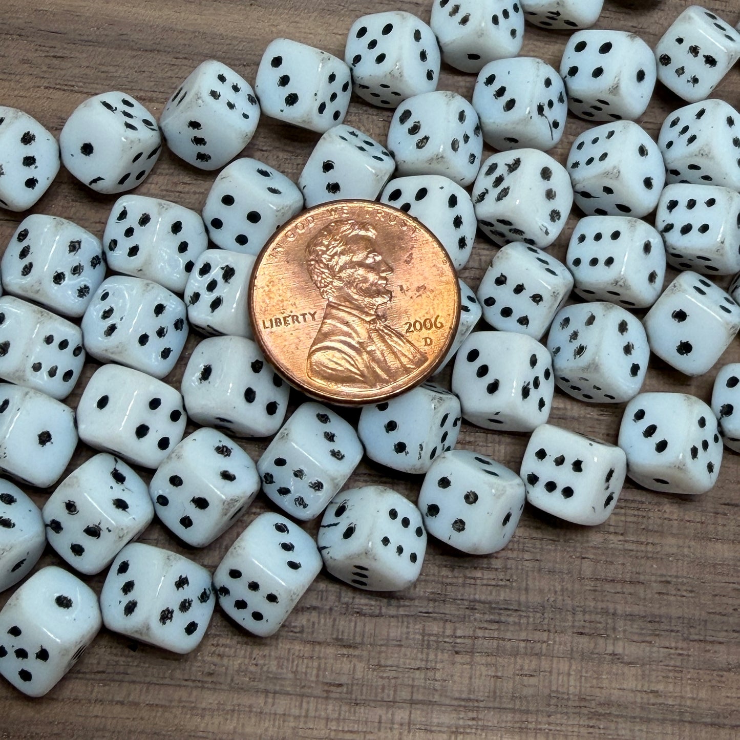 9mm Dice Bead