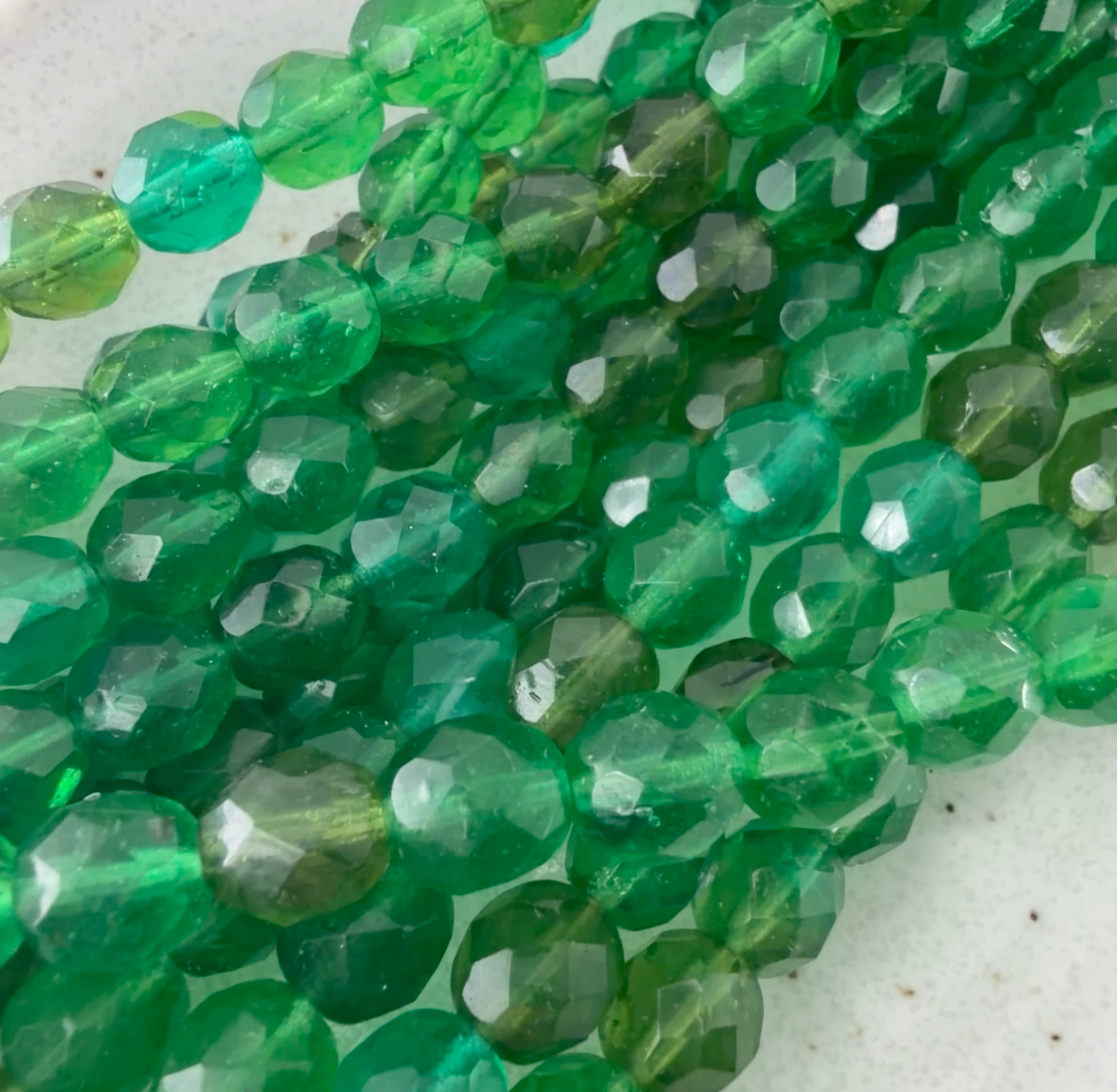7mm Transparent Green Mix Fire Polish
